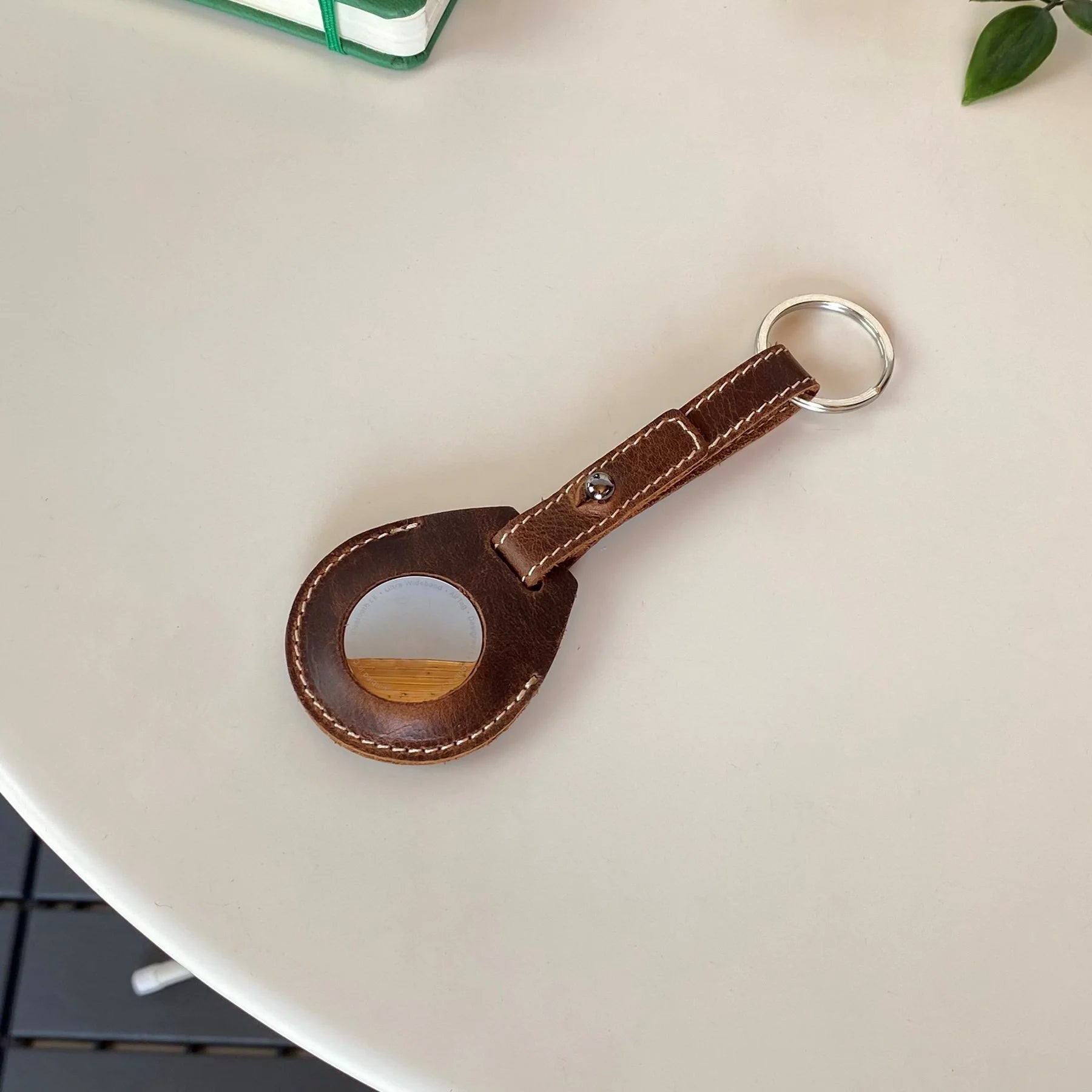 Mendoza - Genuine Leather Airtag Case Keychain